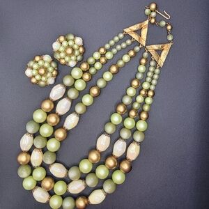 Vintage Women's Green and Gold tone Necklace and Clip Earrings Set